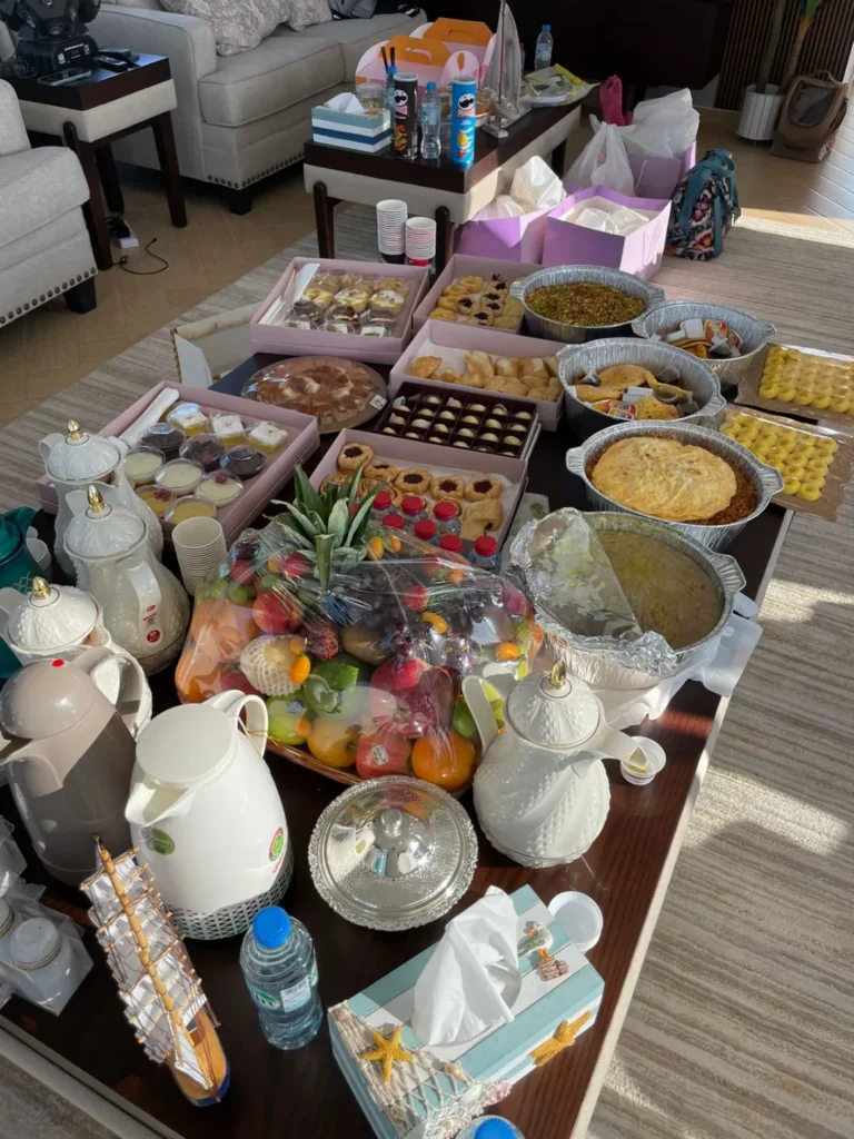 One Houseboat – 10
