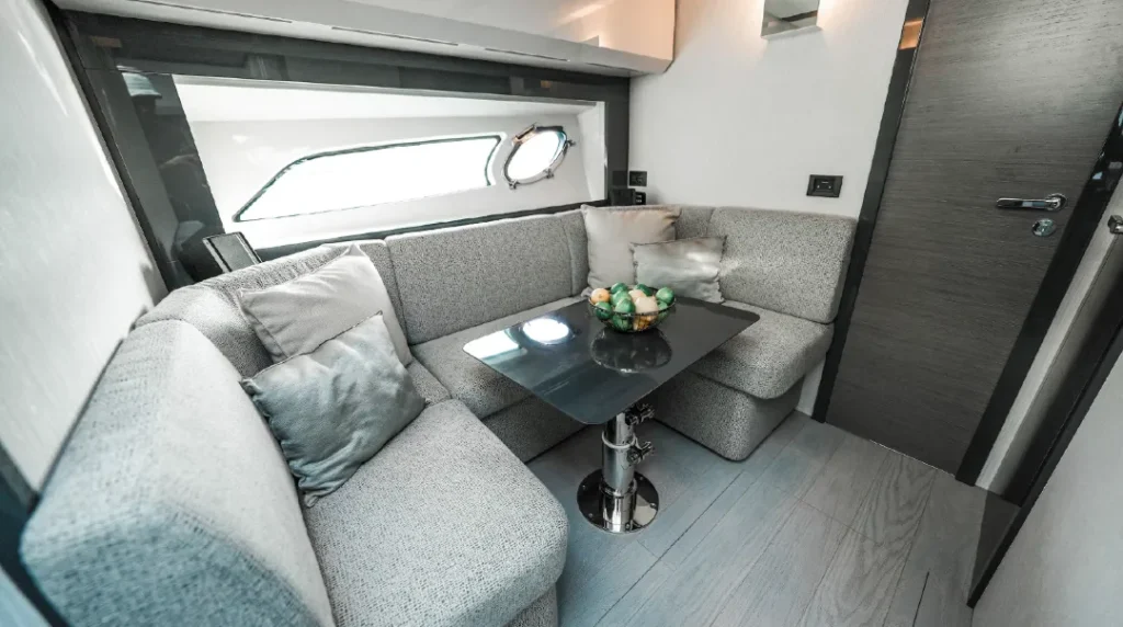 Pershing 5X – Private Yacht Dubai – 10