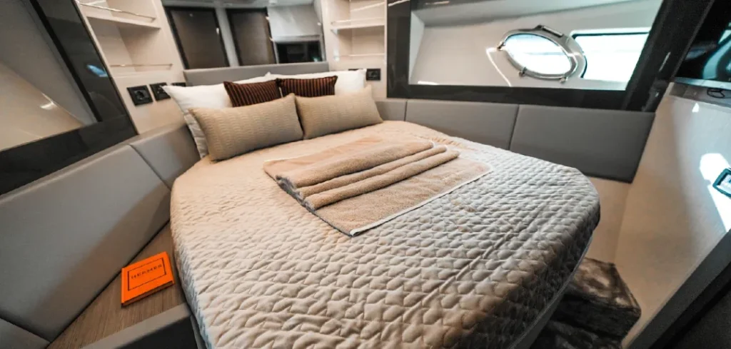 Pershing 5X – Private Yacht Dubai – 6