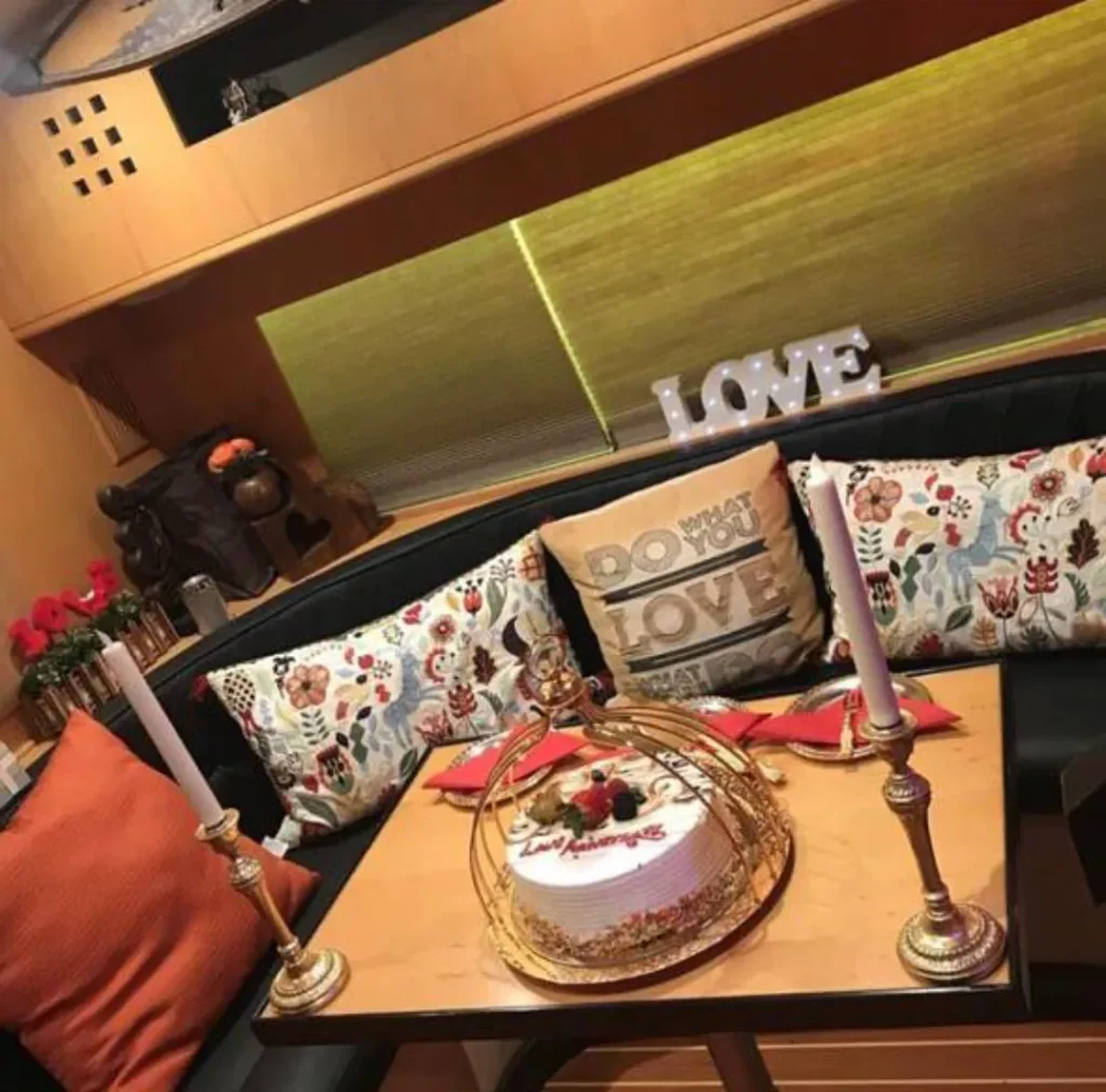 Birthday Yacht Party Dubai – 36 ft (10 Guests) – 3