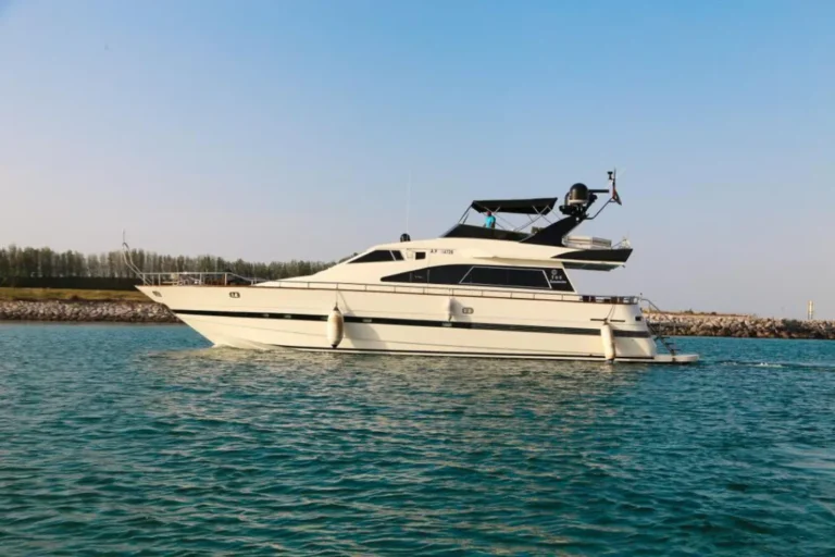 Italy Yacht 62