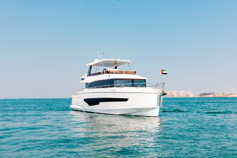 Amber 62 – Private Yacht Dubai