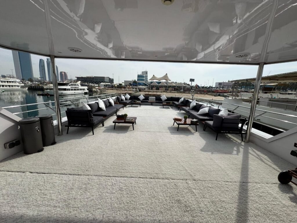 Amber Regent – Private Yacht Abu Dhabi – 3