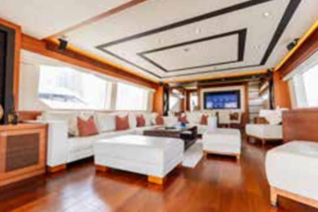 Blaze 96 – Private Yacht Dubai – 3