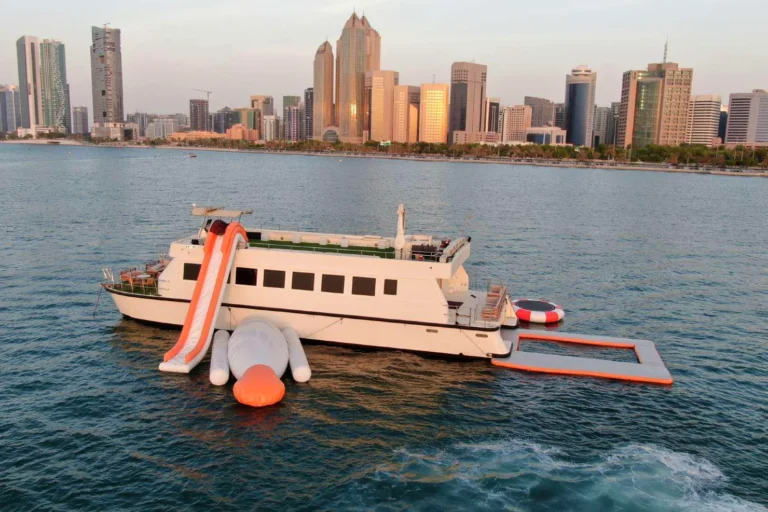 Coral Cat 75 – Private Yacht Abu Dhabi – 2