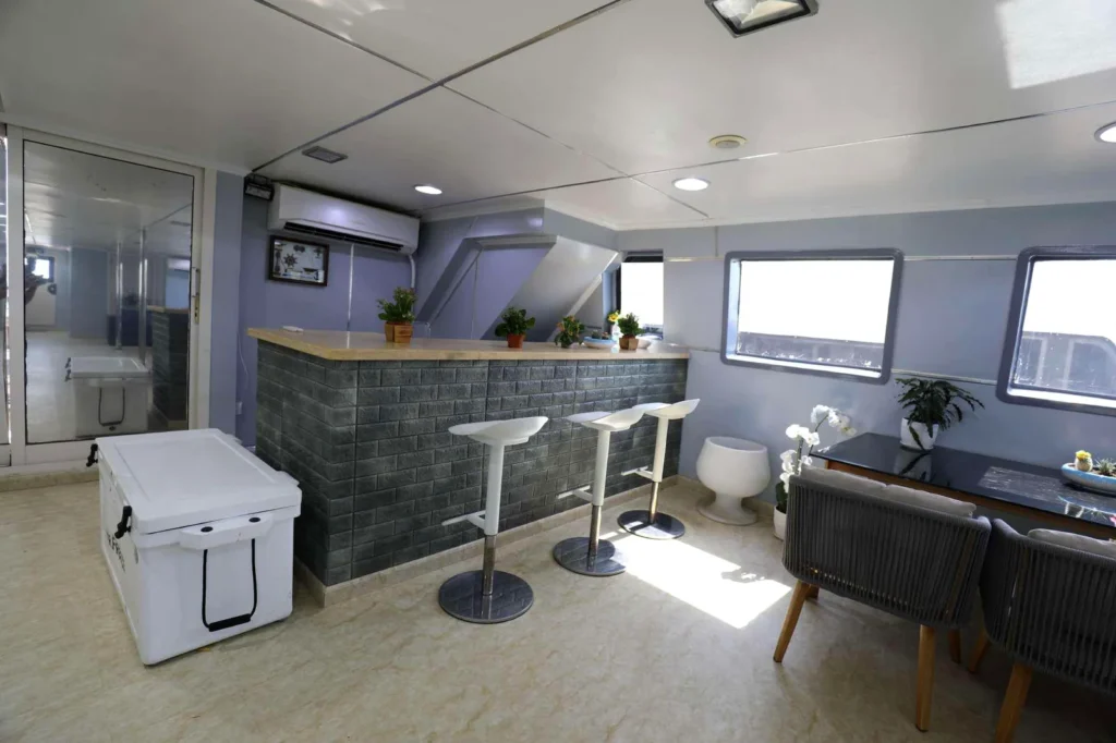 Coral Cat 75 – Private Yacht Abu Dhabi – 7