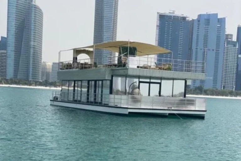 Crown Houseboat Abu Dhabi