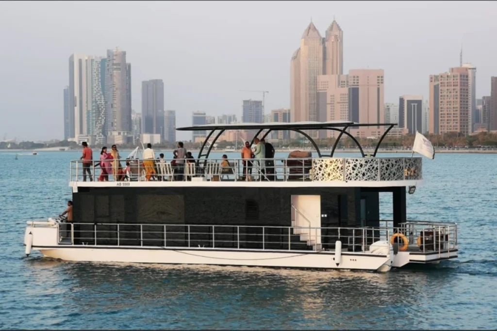 Dune Houseboat Abu Dhabi – 1