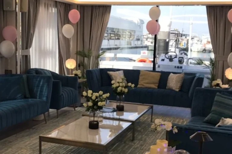 Dune Houseboat Abu Dhabi – 3