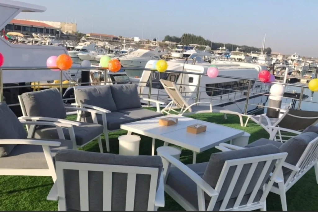 Dune Houseboat Abu Dhabi – 5