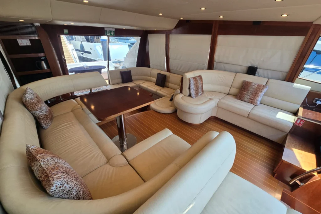 Farah 55 – Private Yacht Dubai – 4
