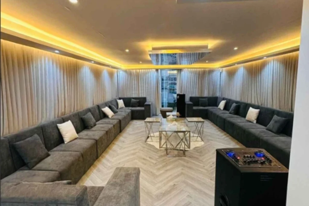 Lagoon Houseboat Abu Dhabi – 4