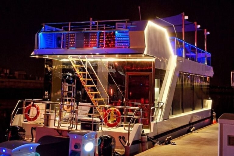 Lavender – Private Yacht Abu Dhabi