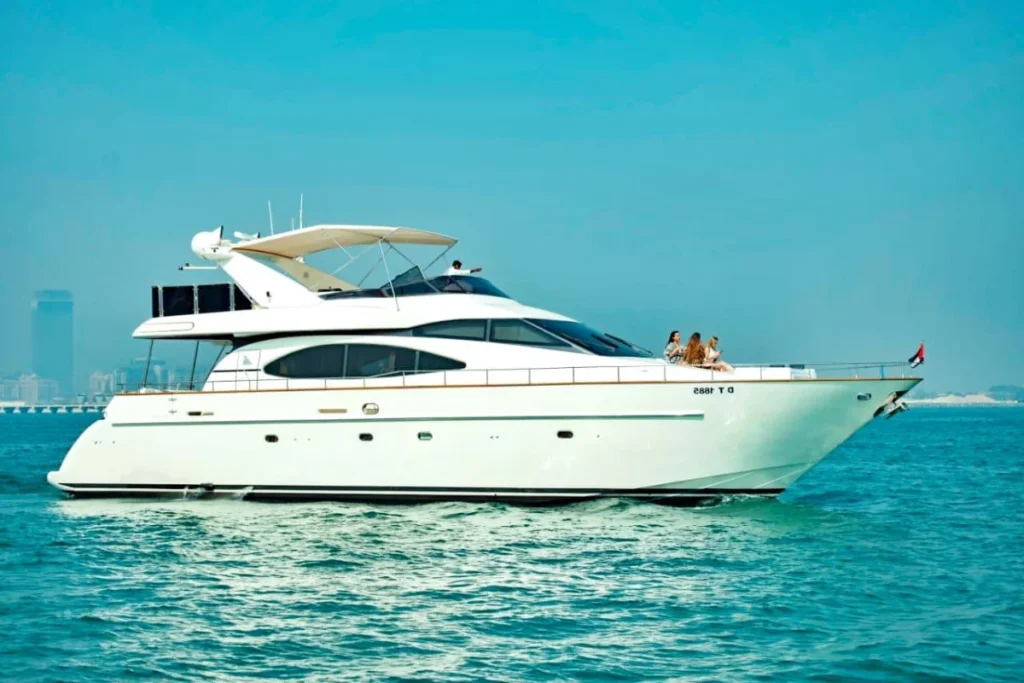 Oasis 82 Jacuzzi – Private Yacht Dubai – 1