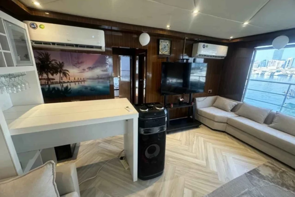 Palm Houseboat Abu Dhabi – 4