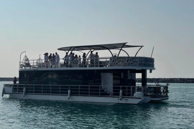 Reef Houseboat Abu Dhabi – 5