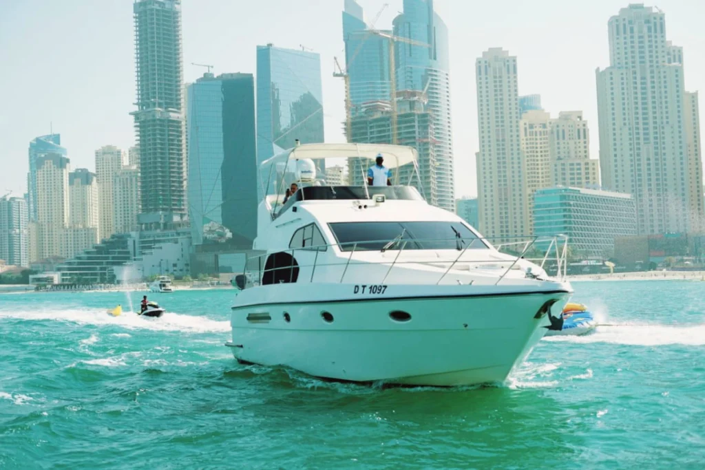 Reem 48 – Private Yacht Dubai – 2