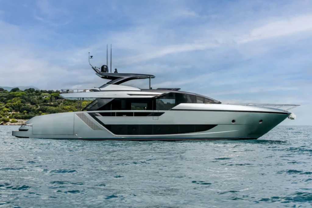 Velvet 82 – Private Yacht Dubai – 1