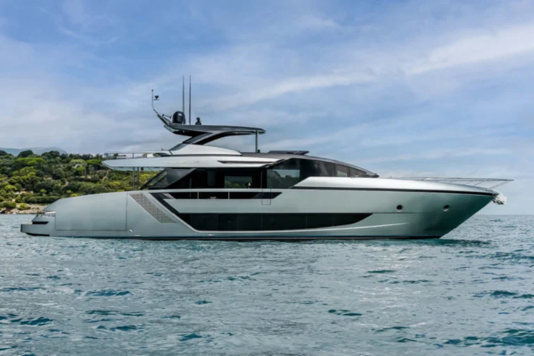 Velvet 82 – Private Yacht Dubai