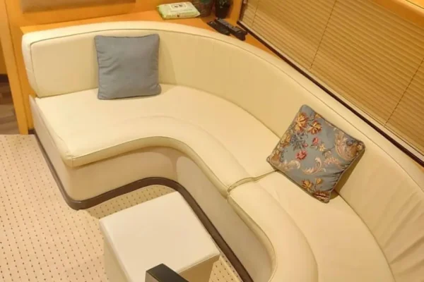 36 ft yacht birthday party in dubai (3)